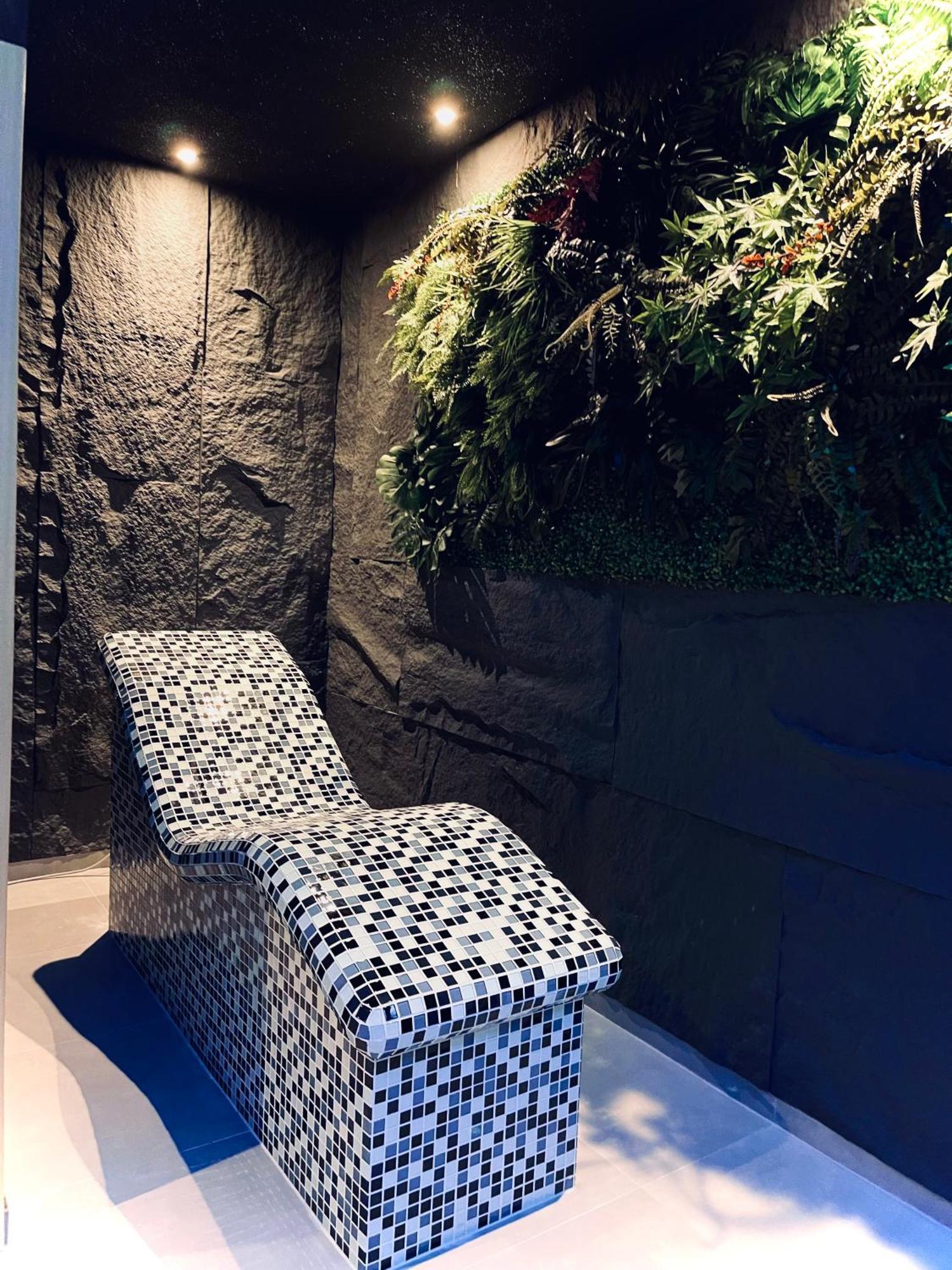 Mozaik Apartments & Spa - Modern 4-Star Apartments With Exclusive Private Spa Wellness In The City Center - Sauna, Jacuzzi, Turkish Bath - Free Parking, Wi-Fi - Rooms & Apartments Cuprija Bagian luar foto