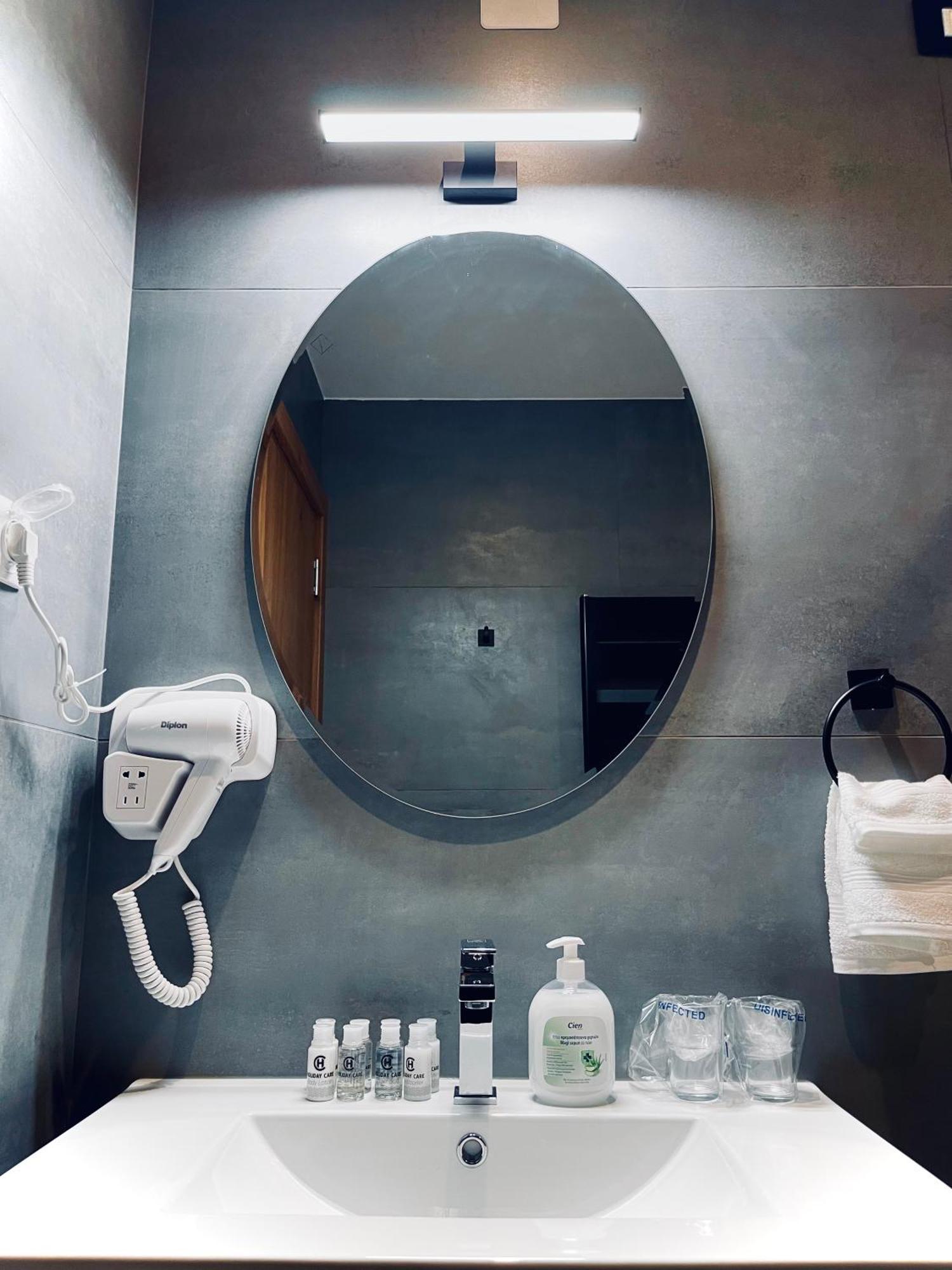 Mozaik Apartments & Spa - Modern 4-Star Apartments With Exclusive Private Spa Wellness In The City Center - Sauna, Jacuzzi, Turkish Bath - Free Parking, Wi-Fi - Rooms & Apartments Cuprija Bagian luar foto