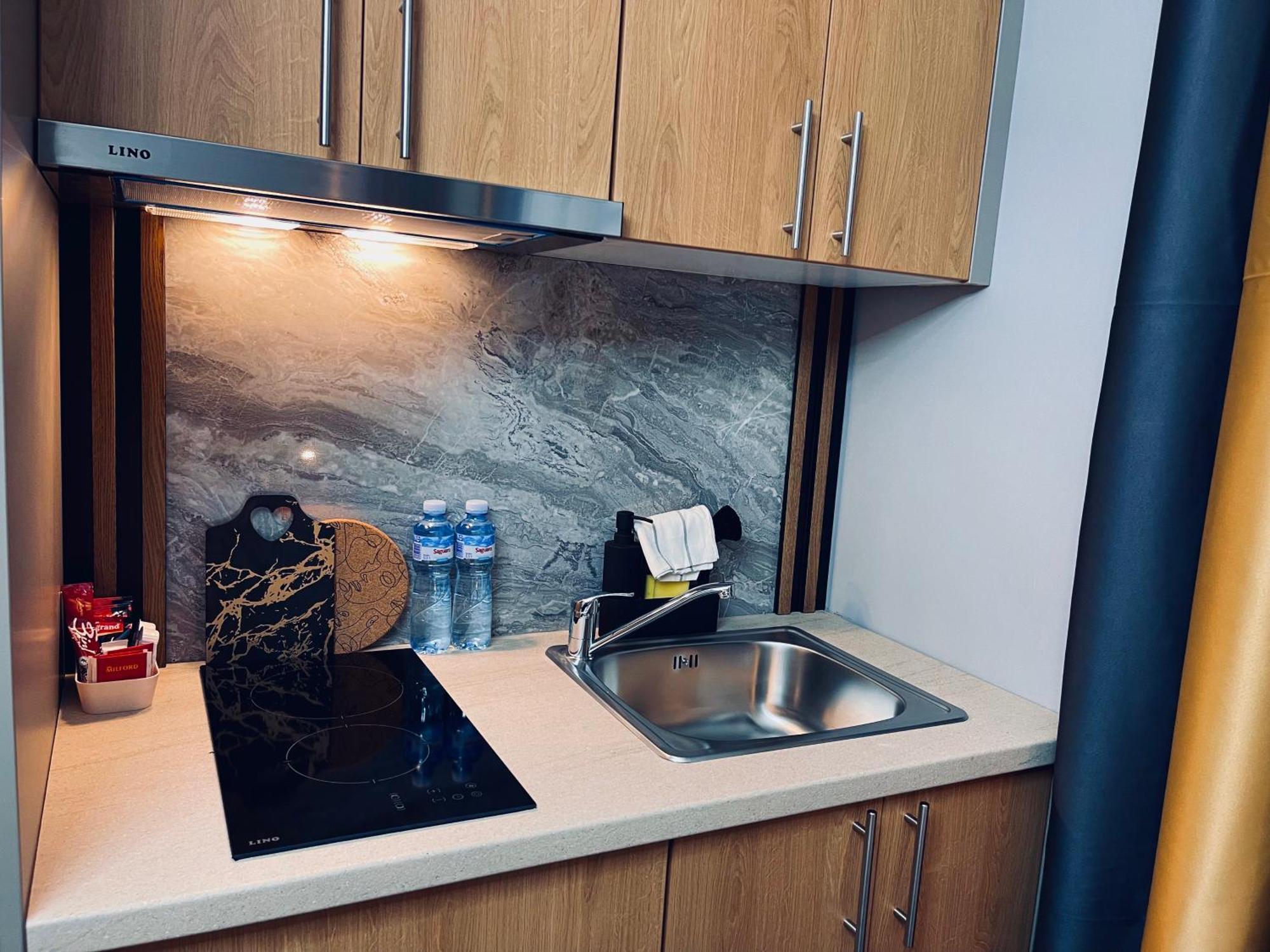 Mozaik Apartments & Spa - Modern 4-Star Apartments With Exclusive Private Spa Wellness In The City Center - Sauna, Jacuzzi, Turkish Bath - Free Parking, Wi-Fi - Rooms & Apartments Cuprija Bagian luar foto