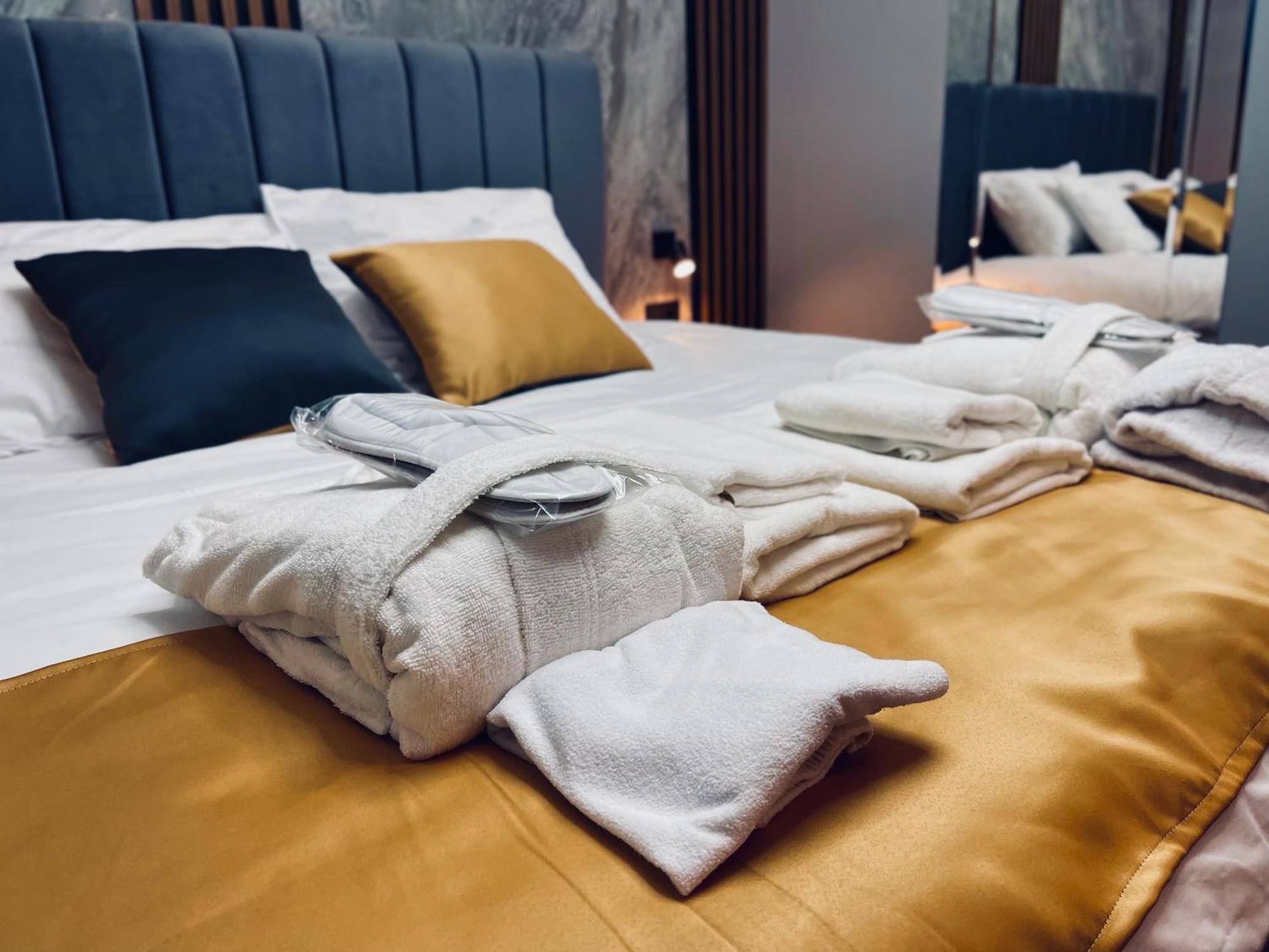 Mozaik Apartments & Spa - Modern 4-Star Apartments With Exclusive Private Spa Wellness In The City Center - Sauna, Jacuzzi, Turkish Bath - Free Parking, Wi-Fi - Rooms & Apartments Cuprija Bagian luar foto