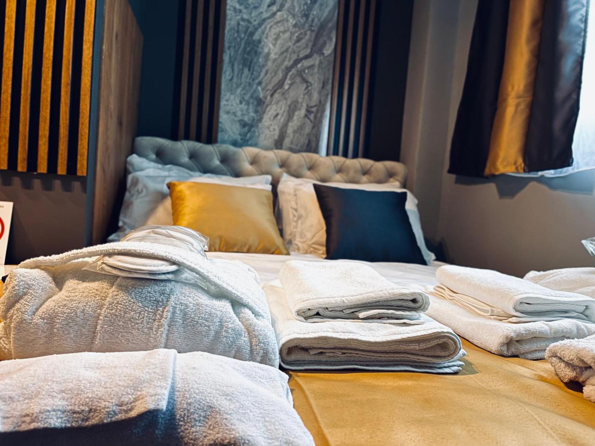 Mozaik Apartments & Spa - Modern 4-Star Apartments With Exclusive Private Spa Wellness In The City Center - Sauna, Jacuzzi, Turkish Bath - Free Parking, Wi-Fi - Rooms & Apartments Cuprija Bagian luar foto