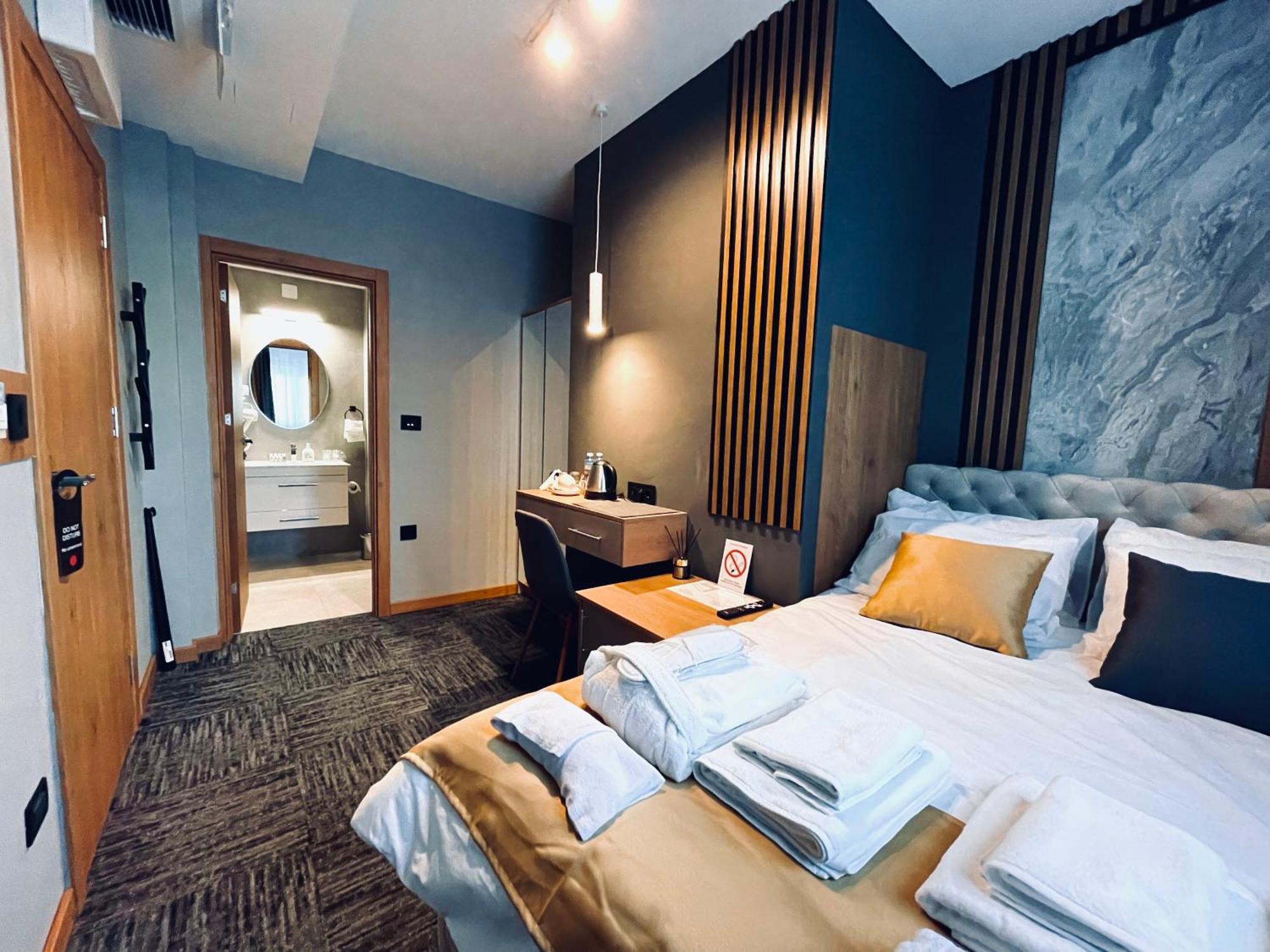 Mozaik Apartments & Spa - Modern 4-Star Apartments With Exclusive Private Spa Wellness In The City Center - Sauna, Jacuzzi, Turkish Bath - Free Parking, Wi-Fi - Rooms & Apartments Cuprija Bagian luar foto