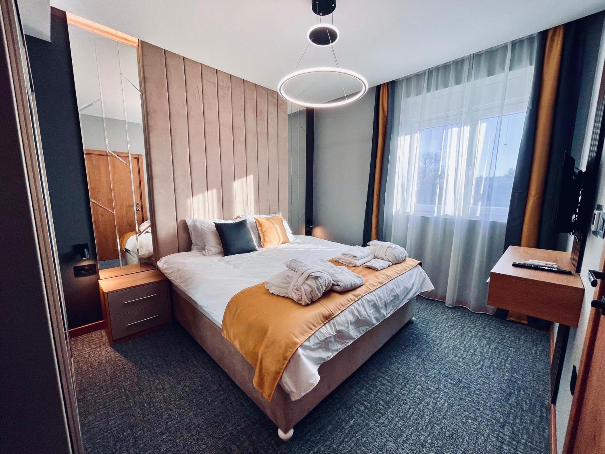 Mozaik Apartments & Spa - Modern 4-Star Apartments With Exclusive Private Spa Wellness In The City Center - Sauna, Jacuzzi, Turkish Bath - Free Parking, Wi-Fi - Rooms & Apartments Cuprija Bagian luar foto